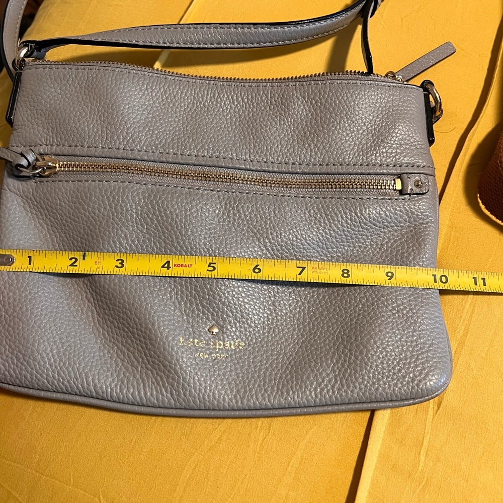 Kate Spade Light Gray Crossbody Bag - Picture 4 of 6